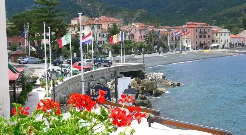 Hotel Imperia Marciana Marina - Image 1