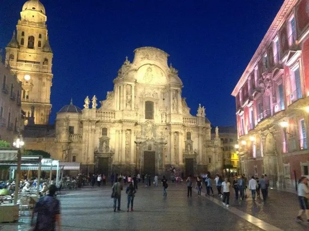 La Casa De Lara - Image 1