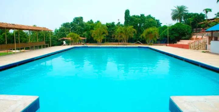 Hill Zill Resort - Image 1