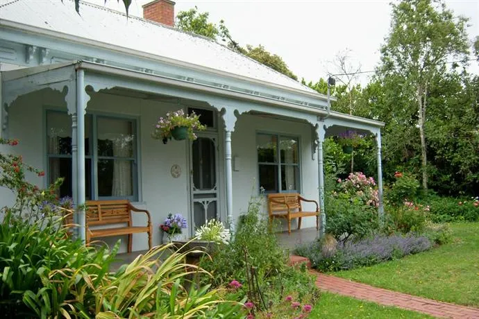 Birch House Koroit - Image 1