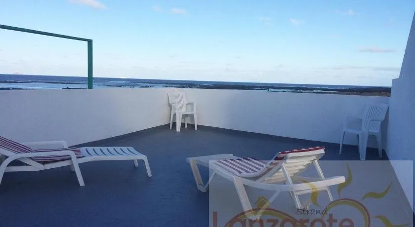 La Playa - Image 1