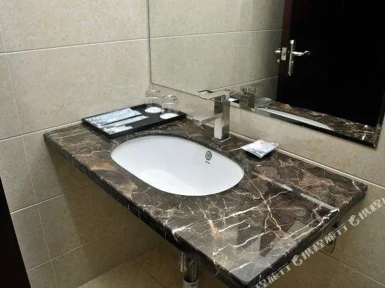 Guangzhou Xianle Select Hotel (Baiyun Avenue Beiyongtai Metro Station) - Image 1