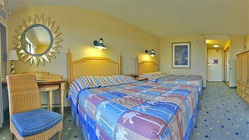 Disney's Paradise Pier Hotel - Image 1