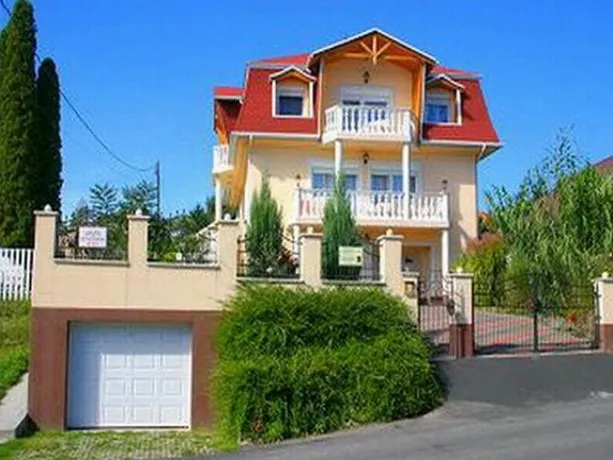 Arany Apartmanház I - Image 1