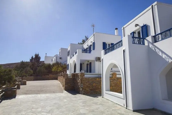 Naousa Villas - Image 1
