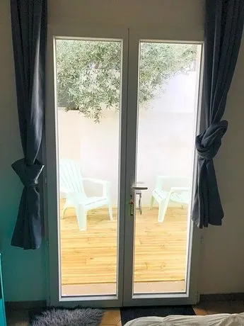 Chambres d'Hôtes Les Oliviers - Marignane - Image 1