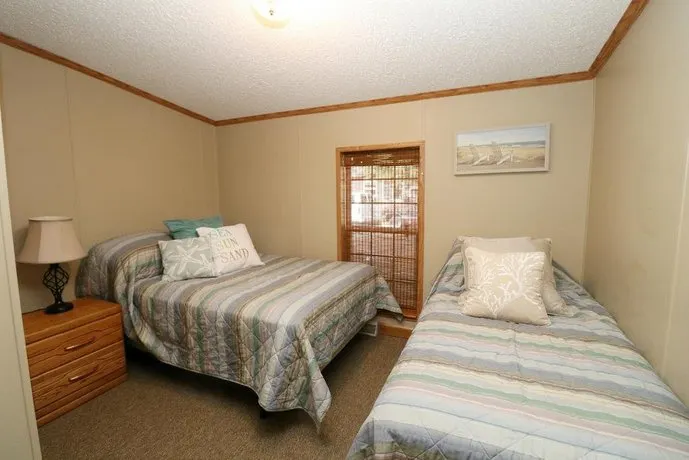 Put-in-Bay Island Club #104 - Image 1