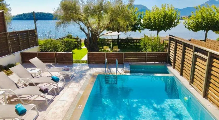 Acqua Di Mare Beach Front Villas - Image 1