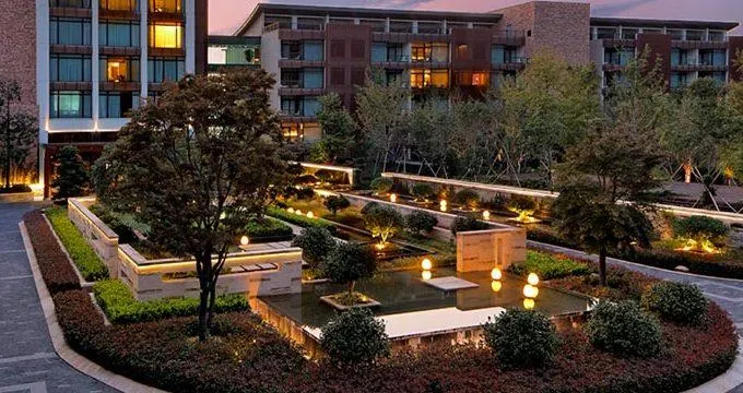 InterContinental Hotels ONETHOUSAND ISLAND LAKE RESORT by IHG - Image 1