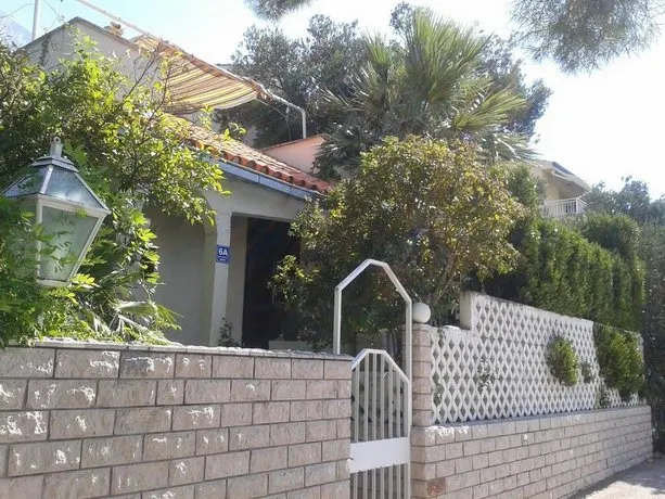 Villa Mijac Promajna - Image 1