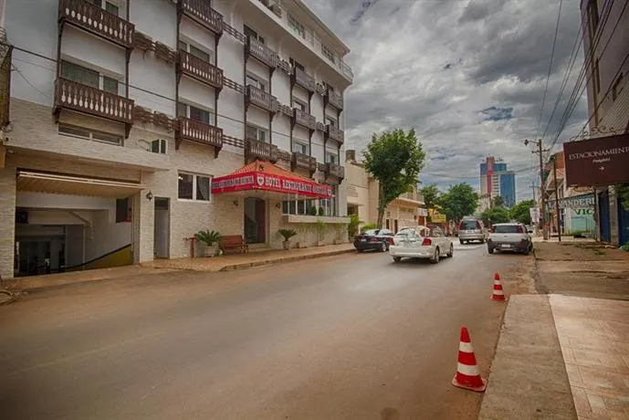 Hotel y Restaurant Austria - Image 1
