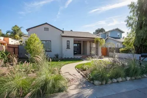 Carpinteria Cottage Holiday Home - Image 1