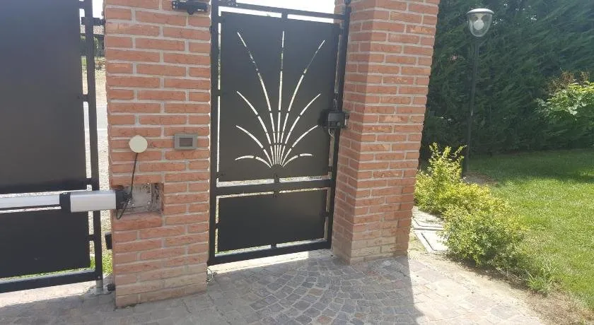 Villa with private swimming pool & Spa Parma - Image 1
