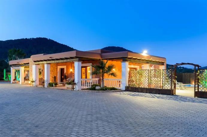 Villa Pineda - Image 1