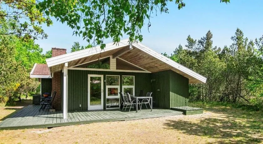 6 person holiday home in Glesborg - Image 1