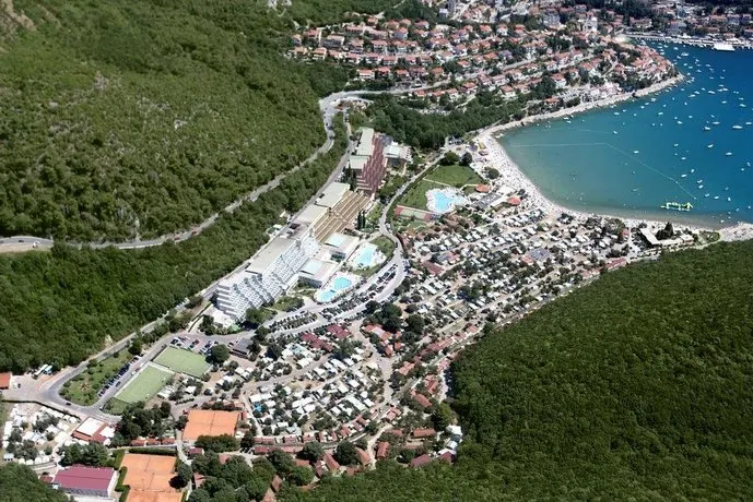 Camping Oliva - Image 1