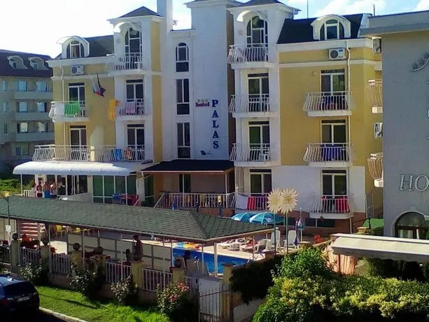 Hotel Palace - Image 1