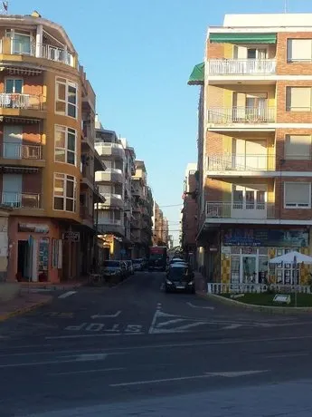 Los Serranos - Image 1
