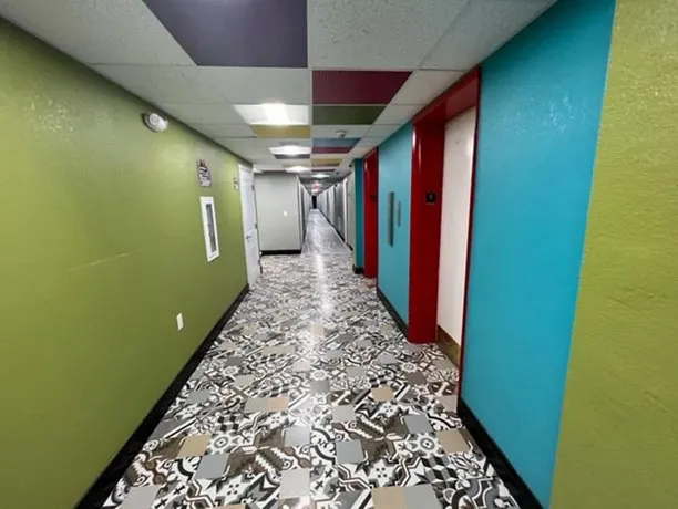 North American Motor Inn - Image 1