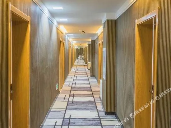 Baihe Boutique Hotel - Image 1
