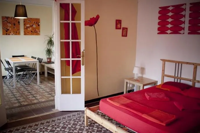 Blue Hostel - Image 1