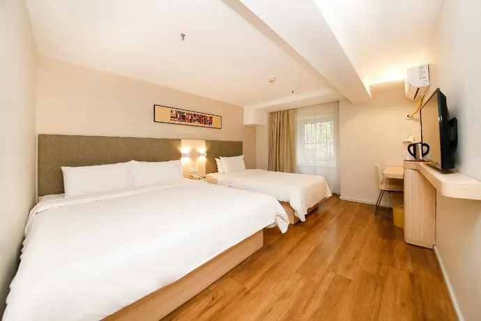 Hanting Hotel Shenyang Bei'er Road Metro Station - Image 1