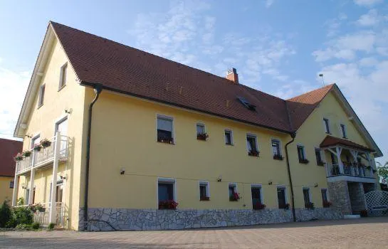 sachsenhotel - Image 1