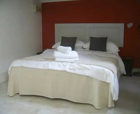 Chambres d'Hôtes Les Fleurons - Image 1
