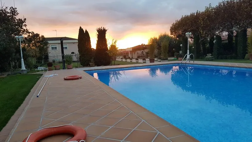 Villamercedes Estudio 5 - Image 1