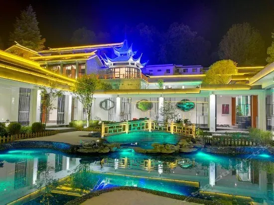 Longgong Shangshan Hotel - Image 1