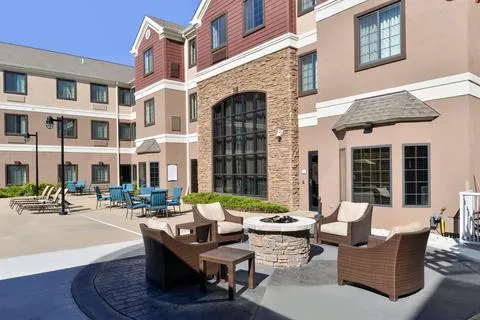 Staybridge Suites O'Fallon Chesterfield - Image 1