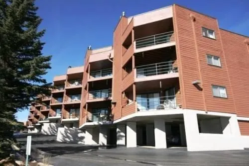 Marina Place - Image 1