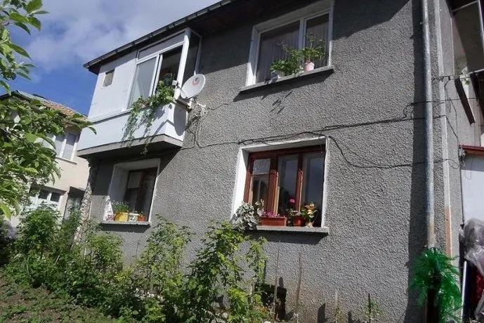 Edelvays House - Image 1