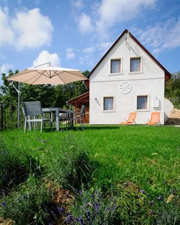 Tulipan Haz - Image 1