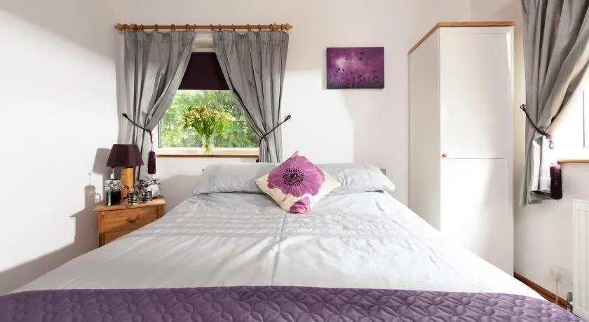 The Annexe at Vale House - Image 1