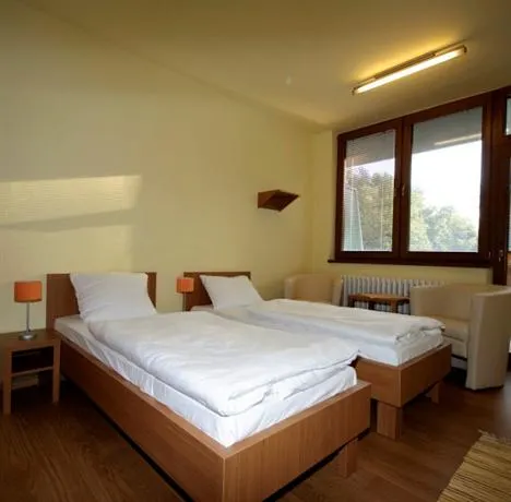 Hotel Relax Inn - Image 1