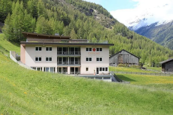 Apartmenthouse Insieme - Image 1
