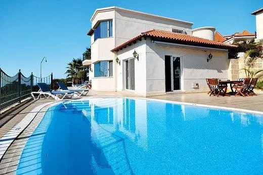 Gran Villa - Image 1