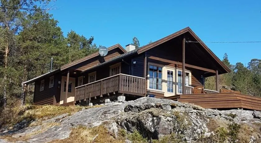 Molvik Hytten - Image 1