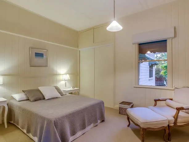 Mapleton Falls Luxury Accommodation - Image 1