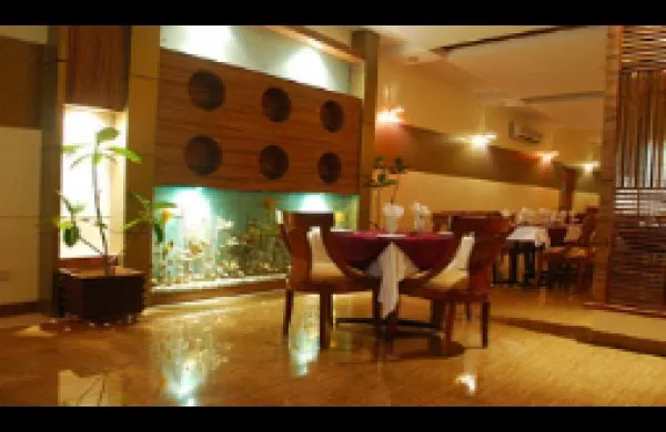 Queens Flower Resort - Image 1