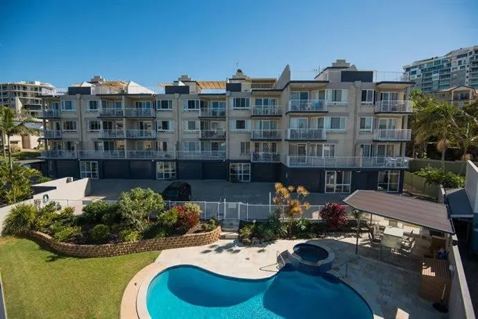Mainsail Holiday Apartments - Image 1
