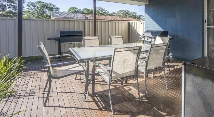 Conley Ave 8 Pet Friendly - OUTSIDE Only - Image 1