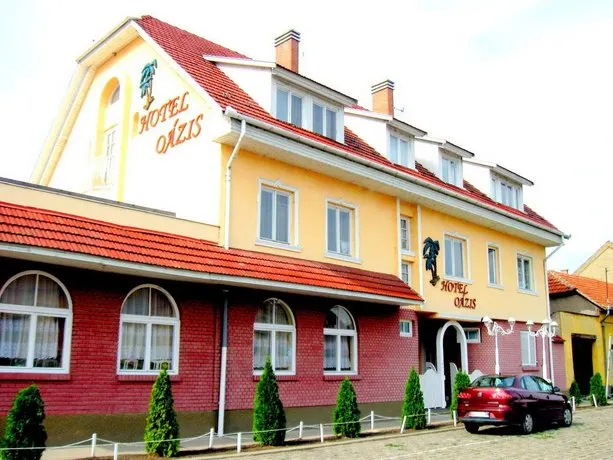 Oázis Hotel Étterem - Image 1