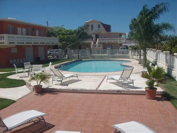 Full Moon Hotel & Restaurant - Image 1