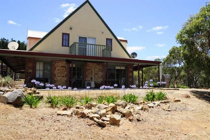 Boobook Manor - Image 1