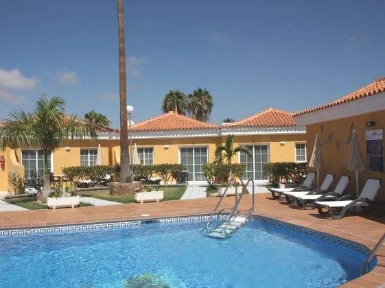 La Mirage Swingers - Image 1