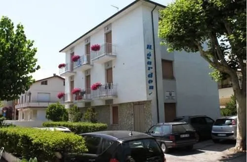Hotel Garden - Image 1