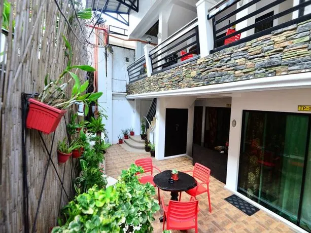 Travellers Pad Boracay - Image 1