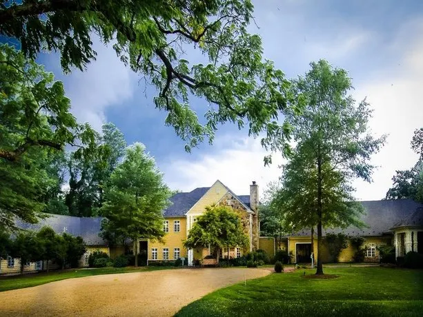 Poplar Springs Inn & Spa - Image 1